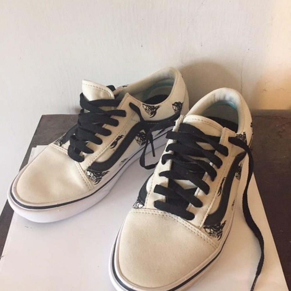 Vans Men's Cream and Black Sneakers